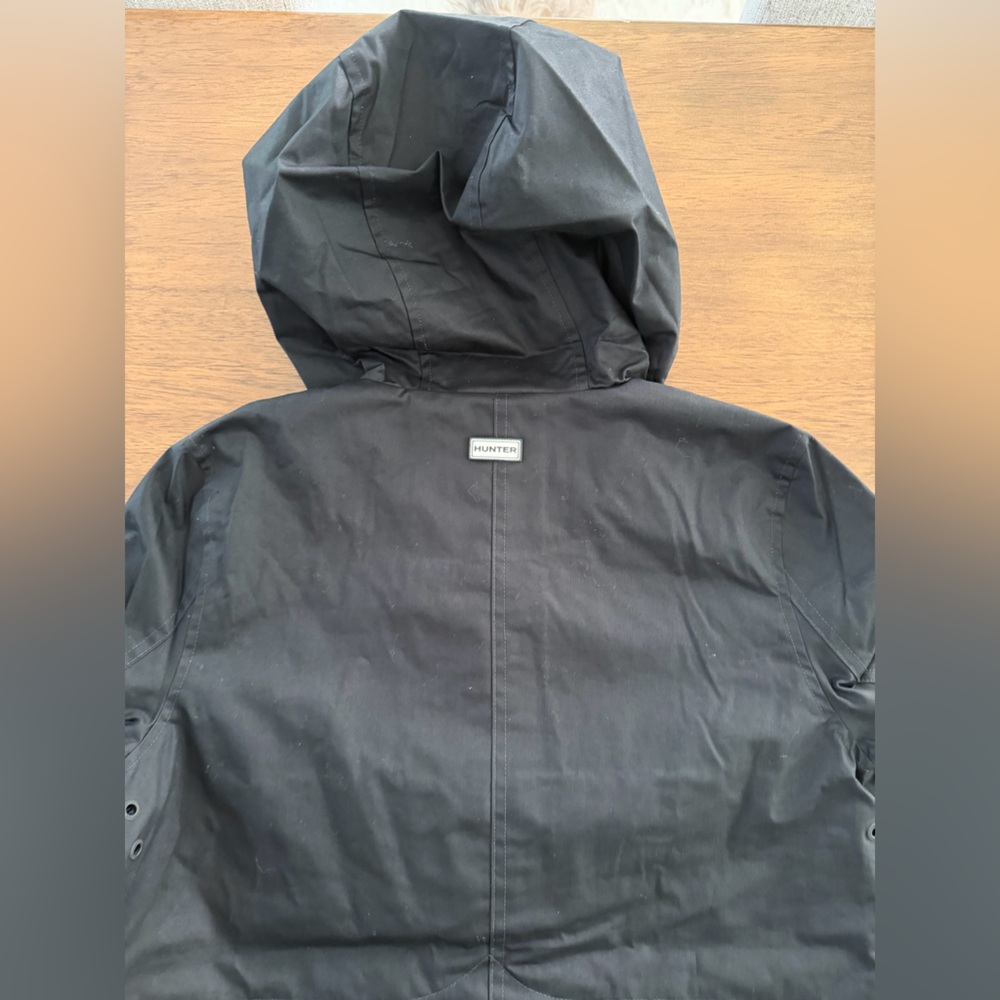 Hunter Black Water-Resistant Jacket - Picture 6 of 7